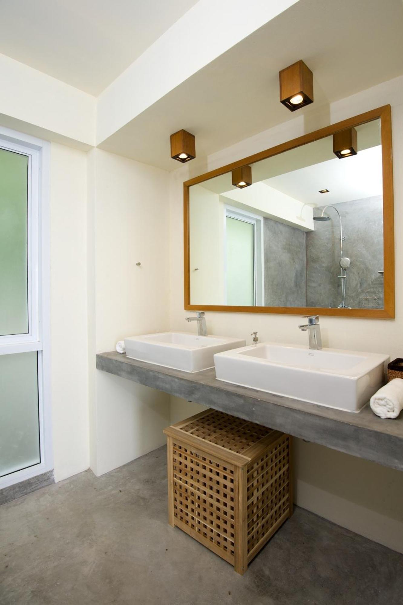 Overthemoon Luxury Pool Villas Koh Tao Room photo