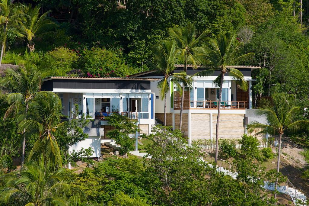 Overthemoon Luxury Pool Villas Koh Tao Room photo